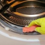 Slik rengjør du vaskemaskinen fra kalk og smuss